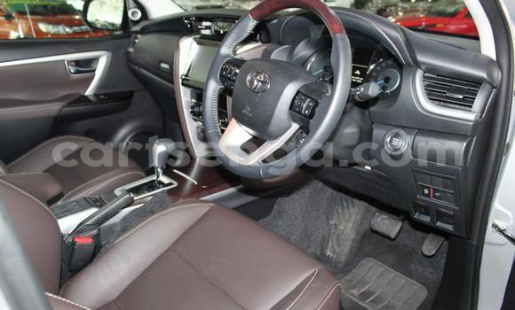 Acheter Occasion Voiture Toyota Fortuner Blanc à Matsapha, Manzini Acheter Occasion Voiture Toyota Fortuner Blanc à Matsapha, Manzini