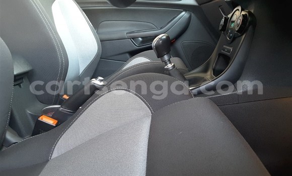 Acheter Occasion Voiture Ford Fiesta ST Blanc à Malkerns, Manzini Acheter Occasion Voiture Ford Fiesta ST Blanc à Malkerns, Manzini