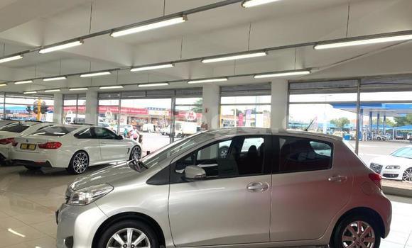 Acheter Occasion Voiture Toyota Yaris Gris à Ezulwini, Hhohho Acheter Occasion Voiture Toyota Yaris Gris à Ezulwini, Hhohho