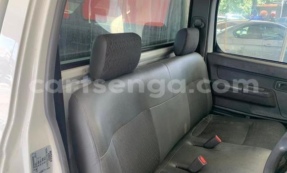 Acheter Occasion Voiture Nissan NP 300 Blanc à Ezulwini, Hhohho Acheter Occasion Voiture Nissan NP 300 Blanc à Ezulwini, Hhohho