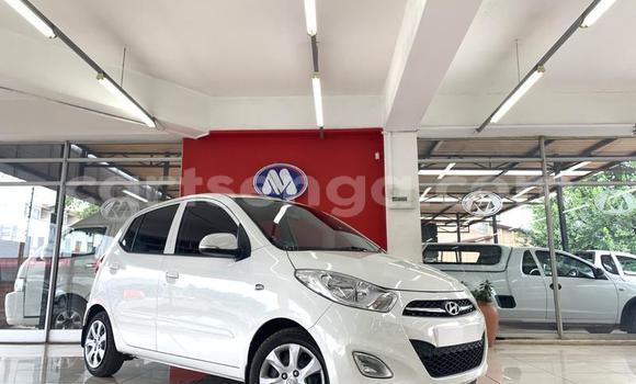 Acheter Occasion Voiture Hyundai i10 Blanc à Ezulwini, Hhohho Acheter Occasion Voiture Hyundai i10 Blanc à Ezulwini, Hhohho