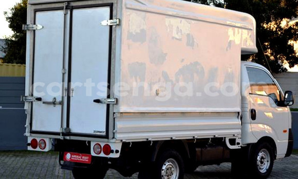 Acheter Occasion Voiture Kia K7 Blanc à Mbabane, Manzini Acheter Occasion Voiture Kia K7 Blanc à Mbabane, Manzini