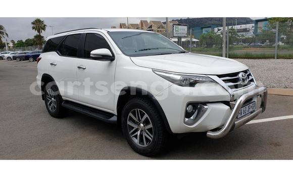 Buy Used Toyota Fortuner White Car in Mbabane in Manzini Buy Used Toyota Fortuner White Car in Mbabane in Manzini