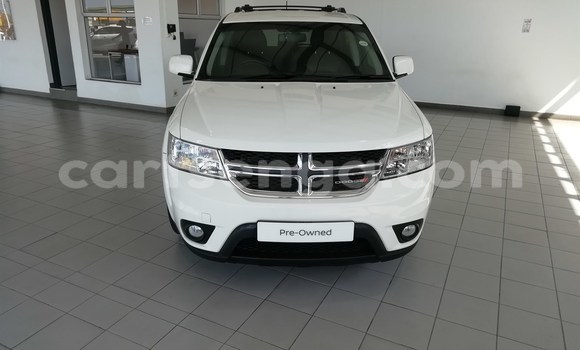 Buy Used Dodge Journey White Car in Ezulwini in Hhohho