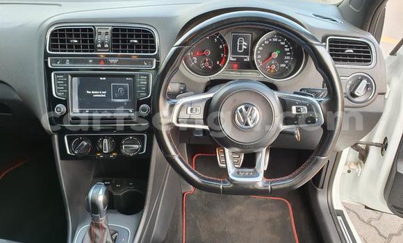 Nunua Ilio tumika Volkswagen Polo GTI White Gari ndani ya Manzini nchini Manzini Nunua Ilio tumika Volkswagen Polo GTI White Gari ndani ya Manzini nchini Manzini