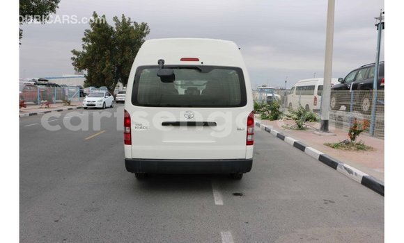 Acheter Import Voiture Toyota Hiace Blanc à Import - Dubai, Hhohho Acheter Import Voiture Toyota Hiace Blanc à Import - Dubai, Hhohho