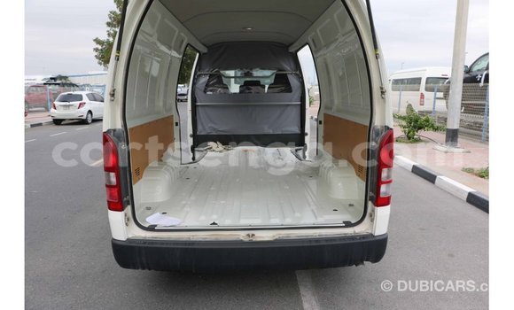 Acheter Import Voiture Toyota Hiace Blanc à Import - Dubai, Hhohho Acheter Import Voiture Toyota Hiace Blanc à Import - Dubai, Hhohho