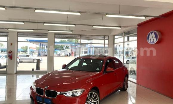 Nunua Ilio tumika BMW 3–Series Red Gari ndani ya Ezulwini nchini Hhohho Nunua Ilio tumika BMW 3–Series Red Gari ndani ya Ezulwini nchini Hhohho