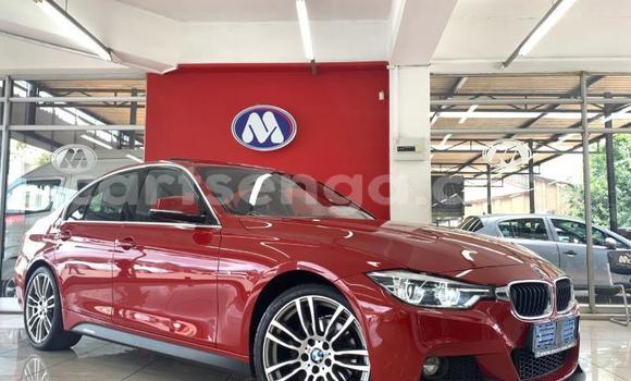 Nunua Ilio tumika BMW 3–Series Red Gari ndani ya Ezulwini nchini Hhohho Nunua Ilio tumika BMW 3–Series Red Gari ndani ya Ezulwini nchini Hhohho