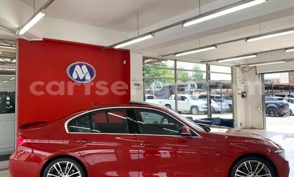 Nunua Ilio tumika BMW 3–Series Red Gari ndani ya Ezulwini nchini Hhohho Nunua Ilio tumika BMW 3–Series Red Gari ndani ya Ezulwini nchini Hhohho