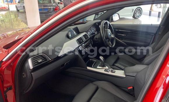 Nunua Ilio tumika BMW 3–Series Red Gari ndani ya Ezulwini nchini Hhohho Nunua Ilio tumika BMW 3–Series Red Gari ndani ya Ezulwini nchini Hhohho
