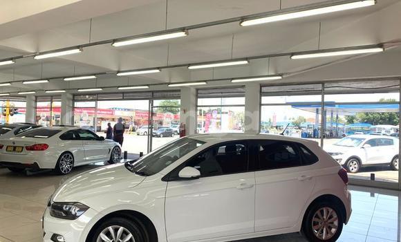 Acheter Occasion Voiture Volkswagen Polo Blanc à Ezulwini, Hhohho Acheter Occasion Voiture Volkswagen Polo Blanc à Ezulwini, Hhohho