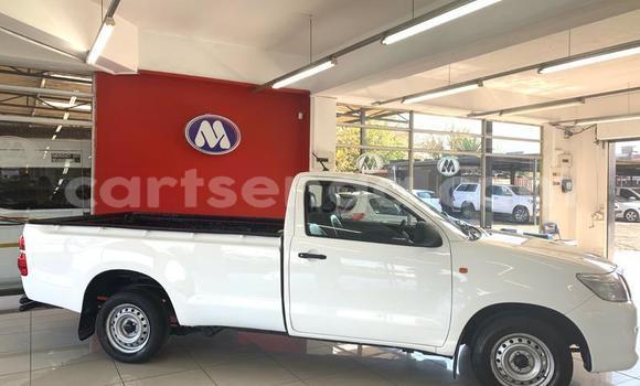 Buy Used Toyota Hilux White Car in Ezulwini in Hhohho Buy Used Toyota Hilux White Car in Ezulwini in Hhohho