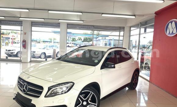 Acheter Occasion Voiture Mercedes‒Benz CLA-klasse AMG Blanc à Ezulwini, Hhohho Acheter Occasion Voiture Mercedes‒Benz CLA-klasse AMG Blanc à Ezulwini, Hhohho