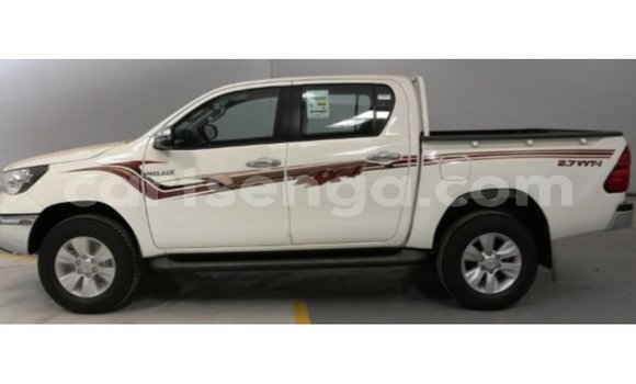 Nunua Imported Toyota Hilux White Gari ndani ya Import - Dubai nchini Hhohho Nunua Imported Toyota Hilux White Gari ndani ya Import - Dubai nchini Hhohho
