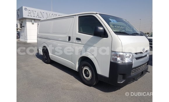 Buy Import Toyota Hiace White Car in Import - Dubai in Hhohho Buy Import Toyota Hiace White Car in Import - Dubai in Hhohho