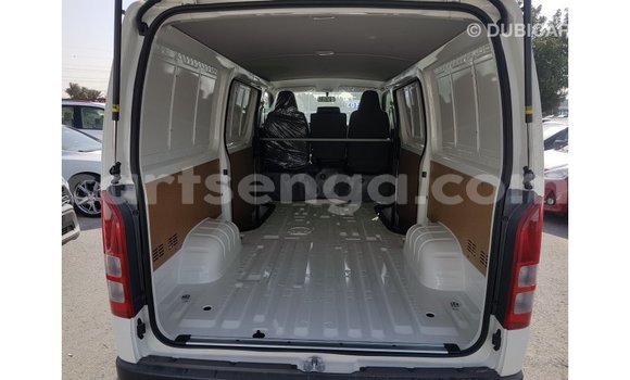 Buy Import Toyota Hiace White Car in Import - Dubai in Hhohho Buy Import Toyota Hiace White Car in Import - Dubai in Hhohho