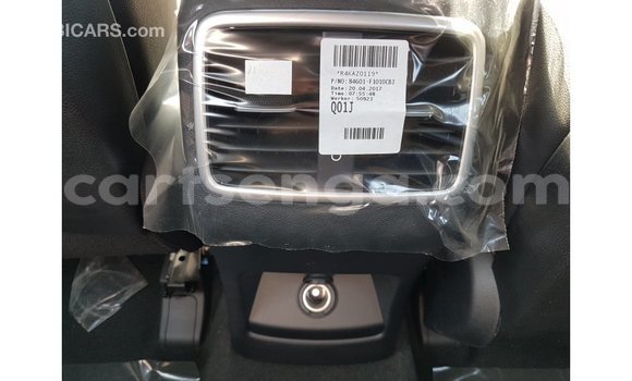 Buy Import Kia Sportage White Car in Import - Dubai in Hhohho Buy Import Kia Sportage White Car in Import - Dubai in Hhohho