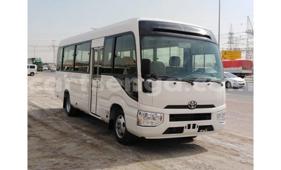 Acheter Import Voiture Toyota Coaster Blanc à Import - Dubai, Hhohho Acheter Import Voiture Toyota Coaster Blanc à Import - Dubai, Hhohho