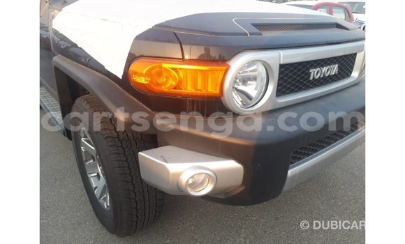 Acheter Import Voiture Toyota FJ Cruiser Noir à Import - Dubai, Hhohho Acheter Import Voiture Toyota FJ Cruiser Noir à Import - Dubai, Hhohho