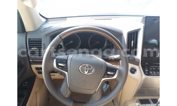 Buy Import Toyota Land Cruiser Other Car in Import - Dubai in Hhohho Buy Import Toyota Land Cruiser Other Car in Import - Dubai in Hhohho