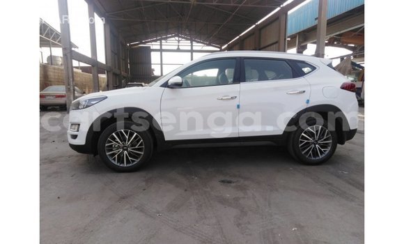 Buy Import Hyundai Tucson White Car in Import - Dubai in Hhohho Buy Import Hyundai Tucson White Car in Import - Dubai in Hhohho