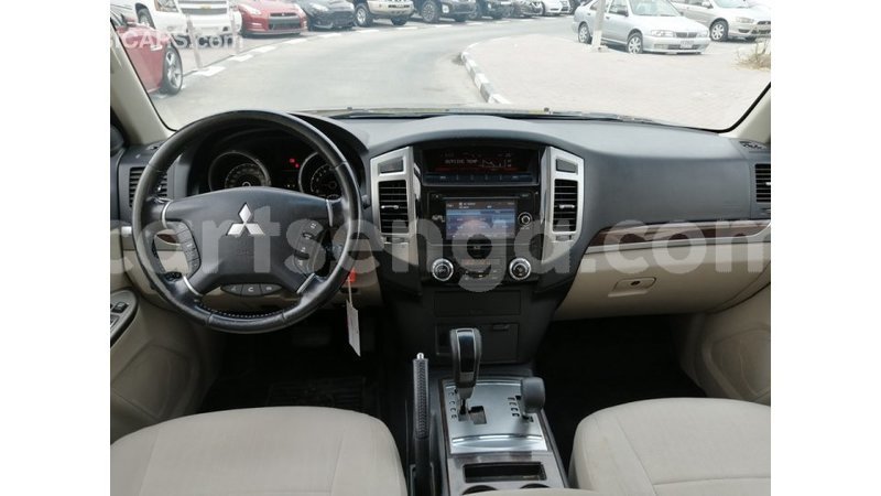 Big with watermark mitsubishi pajero hhohho import dubai 14943