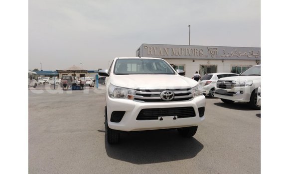 Buy Import Toyota Hilux White Car in Import - Dubai in Hhohho Buy Import Toyota Hilux White Car in Import - Dubai in Hhohho