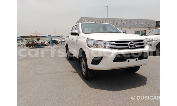 Buy Import Toyota Hilux White Car in Import - Dubai in Hhohho Buy Import Toyota Hilux White Car in Import - Dubai in Hhohho