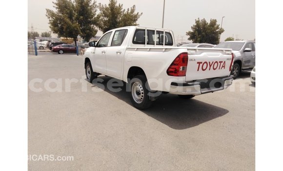 Buy Import Toyota Hilux White Car in Import - Dubai in Hhohho Buy Import Toyota Hilux White Car in Import - Dubai in Hhohho