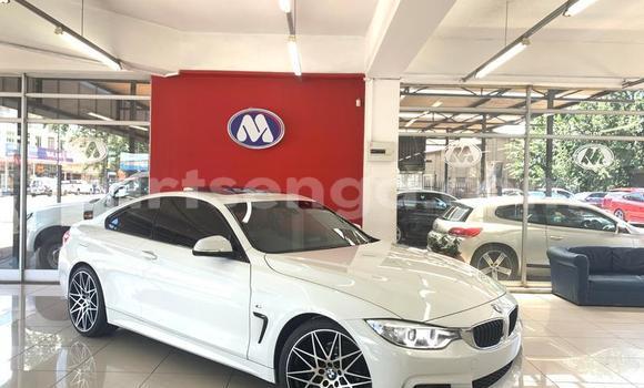 Acheter Occasion Voiture BMW M4 Blanc à Ezulwini, Hhohho Acheter Occasion Voiture BMW M4 Blanc à Ezulwini, Hhohho