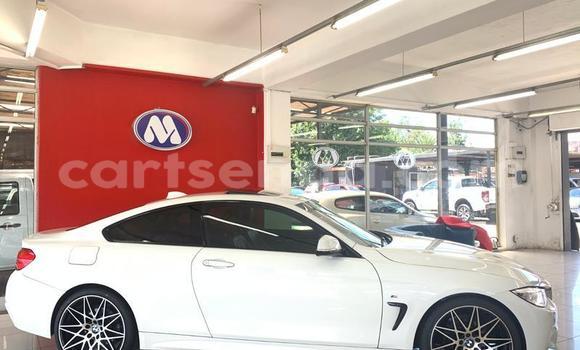 Acheter Occasion Voiture BMW M4 Blanc à Ezulwini, Hhohho Acheter Occasion Voiture BMW M4 Blanc à Ezulwini, Hhohho