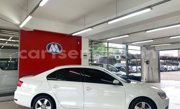 Buy Used Volkswagen Jetta White Car in Ezulwini in Hhohho Buy Used Volkswagen Jetta White Car in Ezulwini in Hhohho