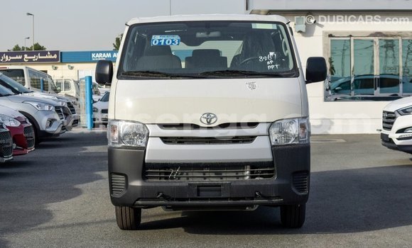 Acheter Import Voiture Toyota Hiace Blanc à Import - Dubai, Hhohho Acheter Import Voiture Toyota Hiace Blanc à Import - Dubai, Hhohho