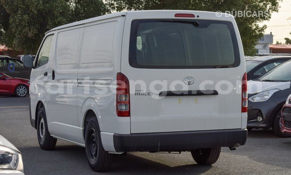 Acheter Import Voiture Toyota Hiace Blanc à Import - Dubai, Hhohho Acheter Import Voiture Toyota Hiace Blanc à Import - Dubai, Hhohho