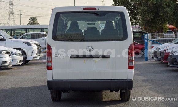 Acheter Import Voiture Toyota Hiace Blanc à Import - Dubai, Hhohho Acheter Import Voiture Toyota Hiace Blanc à Import - Dubai, Hhohho