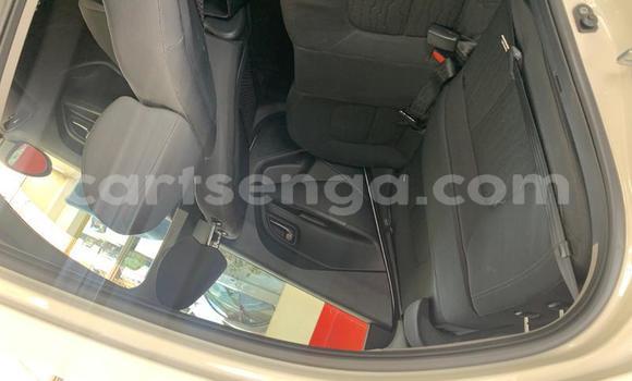 Nunua Ilio tumika Kia Rio White Gari ndani ya Ezulwini nchini Hhohho Nunua Ilio tumika Kia Rio White Gari ndani ya Ezulwini nchini Hhohho