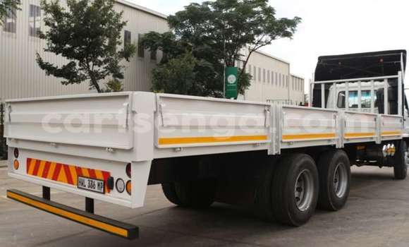 Buy Used Mitsubishi L400 White Truck in Mbabane in Manzini Buy Used Mitsubishi L400 White Truck in Mbabane in Manzini