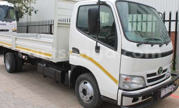 Buy Used Toyota Dyna White Truck in Mbabane in Manzini Buy Used Toyota Dyna White Truck in Mbabane in Manzini