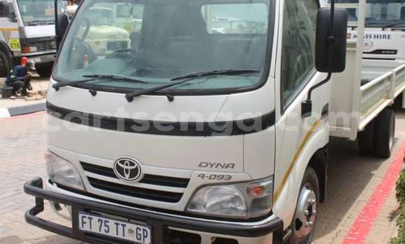 Buy Used Toyota Dyna White Truck in Mbabane in Manzini Buy Used Toyota Dyna White Truck in Mbabane in Manzini