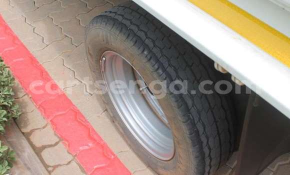 Buy Used Toyota Dyna White Truck in Mbabane in Manzini Buy Used Toyota Dyna White Truck in Mbabane in Manzini