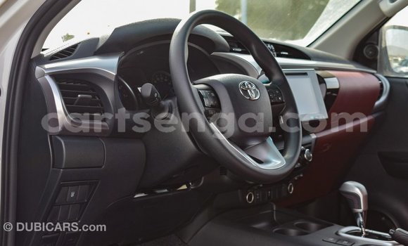 Buy Import Toyota Hilux White Car in Import - Dubai in Hhohho Buy Import Toyota Hilux White Car in Import - Dubai in Hhohho