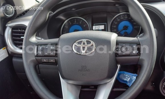 Buy Import Toyota Hilux White Car in Import - Dubai in Hhohho Buy Import Toyota Hilux White Car in Import - Dubai in Hhohho