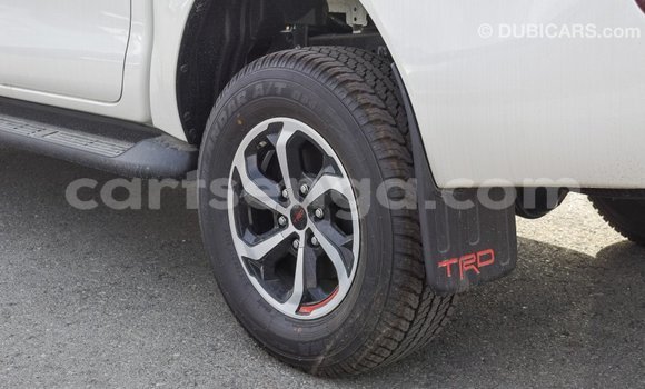 Buy Import Toyota Hilux White Car in Import - Dubai in Hhohho Buy Import Toyota Hilux White Car in Import - Dubai in Hhohho