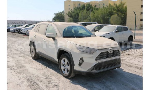 Acheter Import Voiture Toyota 4Runner Blanc à Import - Dubai, Hhohho Acheter Import Voiture Toyota 4Runner Blanc à Import - Dubai, Hhohho