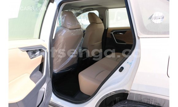 Acheter Import Voiture Toyota 4Runner Blanc à Import - Dubai, Hhohho Acheter Import Voiture Toyota 4Runner Blanc à Import - Dubai, Hhohho