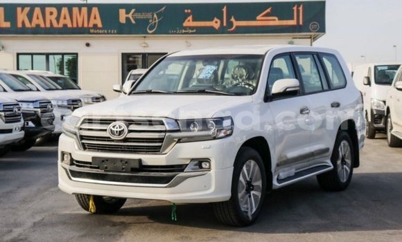 Buy Import Toyota Land Cruiser White Car in Import - Dubai in Hhohho Buy Import Toyota Land Cruiser White Car in Import - Dubai in Hhohho