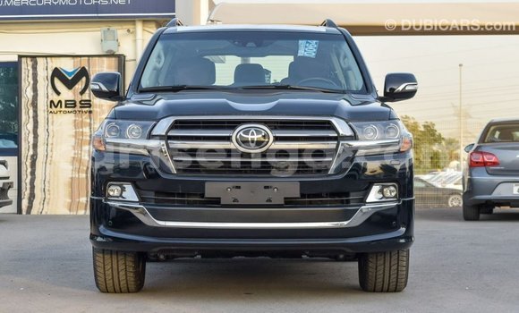 Nunua Imported Toyota Land Cruiser Black Gari ndani ya Import - Dubai nchini Hhohho Nunua Imported Toyota Land Cruiser Black Gari ndani ya Import - Dubai nchini Hhohho
