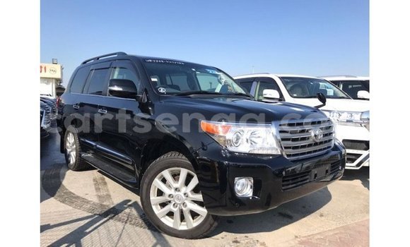 Nunua Imported Toyota Land Cruiser Black Gari ndani ya Import - Dubai nchini Hhohho Nunua Imported Toyota Land Cruiser Black Gari ndani ya Import - Dubai nchini Hhohho