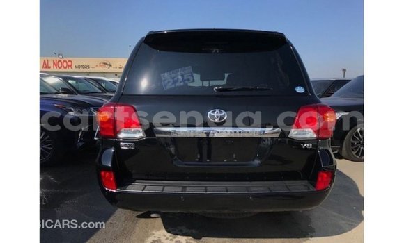 Nunua Imported Toyota Land Cruiser Black Gari ndani ya Import - Dubai nchini Hhohho Nunua Imported Toyota Land Cruiser Black Gari ndani ya Import - Dubai nchini Hhohho